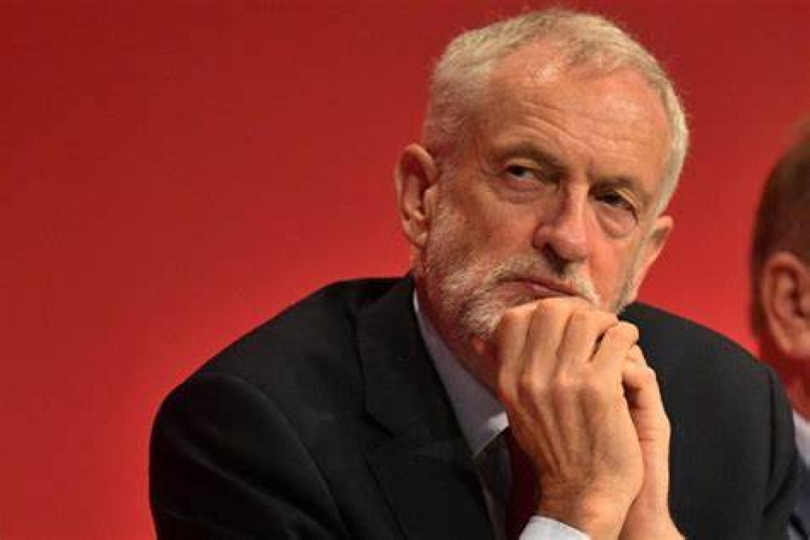 L'ex-chef de l'opposition britannique Jeremy Corbyn soutient la plainte sud-africaine contre Israël à la CIJ